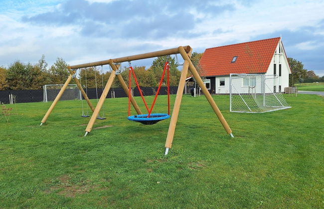Zeeland Family Retreat - Photo 36