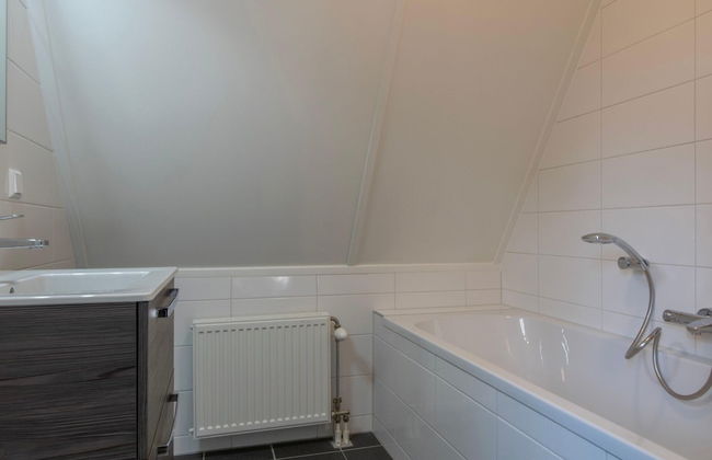 Restyled House With Three Bathrooms, Breda at 10km - Foto 10