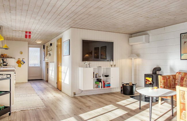 6 Person Holiday Home in Laeso - Foto 7