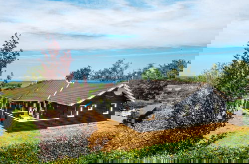 Foto 1 - 10 Person Holiday Home in Glesborg