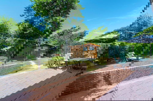 Foto 11 - Cozy Bungalow With Garden