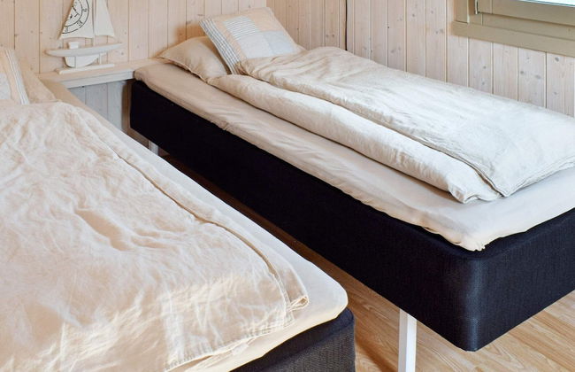 8 Person Holiday Home in Filtvet - Foto 3