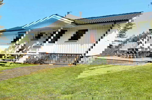 Foto 1 - 6 Person Holiday Home in Uddevalla-by Traum