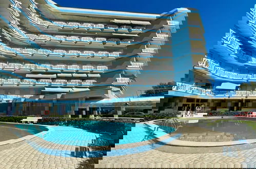 Photo 8 - Sea View Apartment With Shared Pool