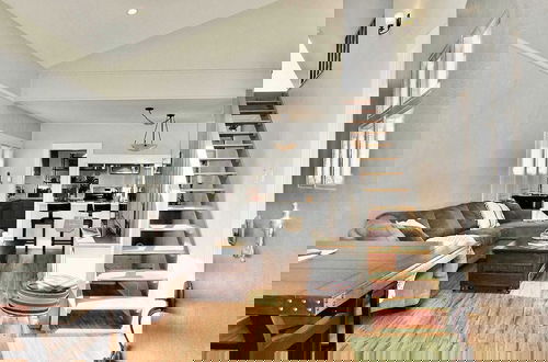Photo 16 - Park Avenue Beach Paradise Chic & Secluded 4 BDR