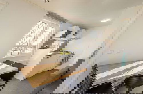 Foto 5 - Modern Chalet Near Lake