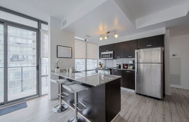 Altitude Suites Bay Street by Teristo Group - Photo 52