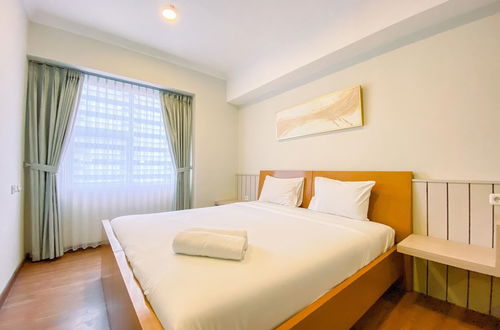 Photo 10 - Cozy 2 Bedrooms Sudirman Tower Apartment by Travelio