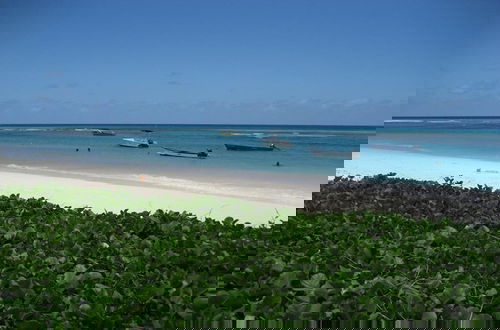 Foto 13 - Beachfront Cosy And Romantic Condo - Nautilus 1 Bedroom Apts by Bluescape