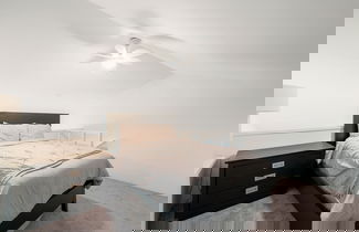 Photo 2 - Perfectly Located in the Heart of Seven Mile Beach by RedAwning