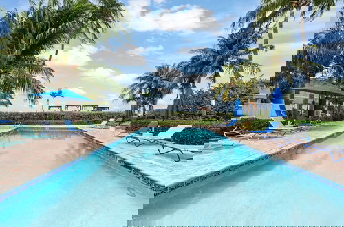 Photo 1 - Perfectly Located in the Heart of Seven Mile Beach by RedAwning