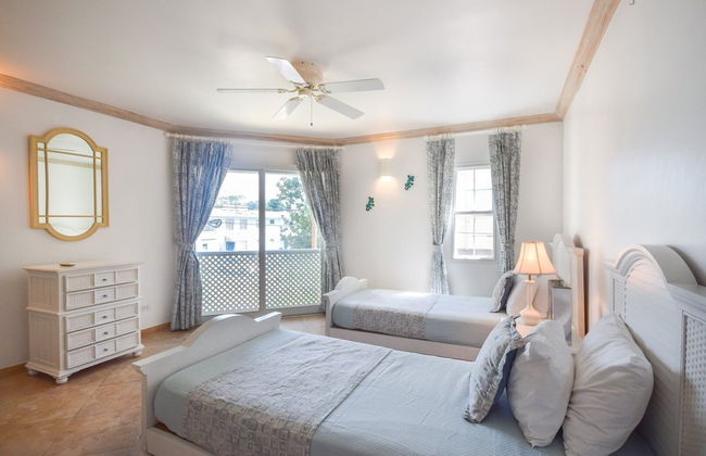 Modern 2-bed Apt Near Beach In St. Lawrence Gap 2 Bedroom Apts by Bluescape - Foto 5