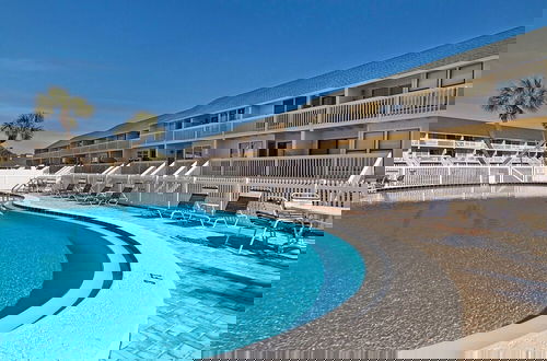 Foto 14 - 8226 is an upstairs pet friendly studio located in Sandpiper Cove by RedAwning