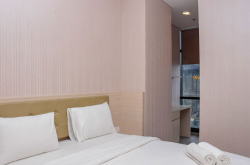 Photo 8 - Exclusive And Comfort 2Br Apartment At Sudirman Suites