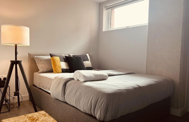 Captivating 2-bed Skyview Apartment in Leeds - Foto 3