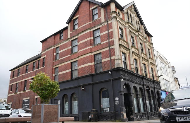 Charming 1-bed & Balcony Flat in Merthyr Tydfil - Foto 21