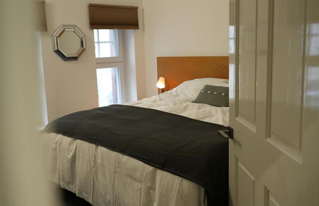 Charming 1-bed & Balcony Flat in Merthyr Tydfil - Foto 3