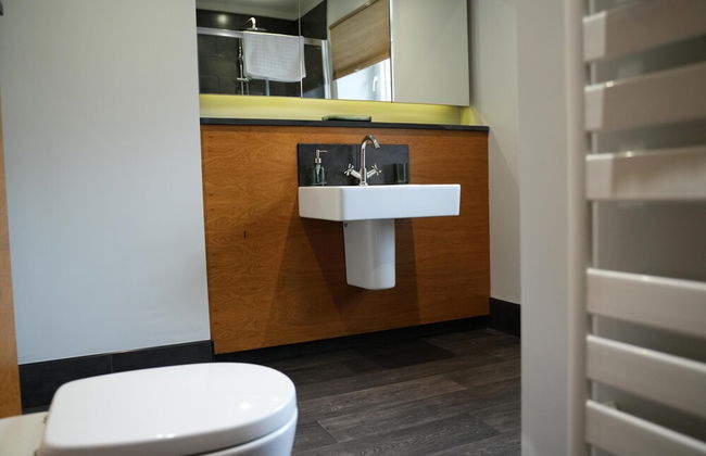Charming 1-bed & Balcony Flat in Merthyr Tydfil - Foto 9