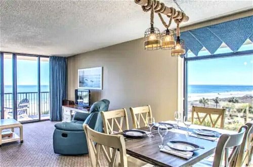 Foto 4 - Stunning Oceanfront 3 bedroom condo