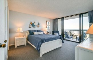 Photo 3 - Stunning Oceanfront 3 bedroom condo