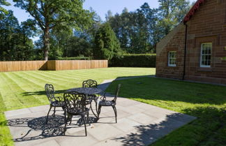 Foto 2 - Luxury Lodge With Garden in the Grade II Listed Netherby Hall
