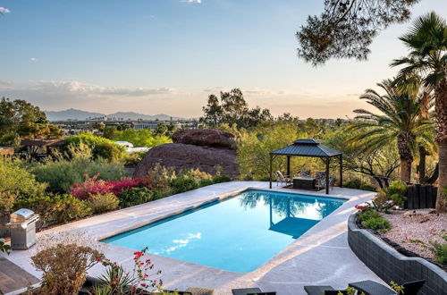 Photo 41 - Camelback Mountain Mid-century Modern Villa City Views Pool Hot Tub