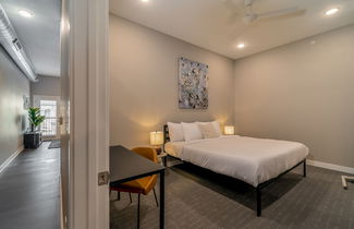 Photo 3 - Des Moines Alluring 2BD 2BA Downtown Apartment