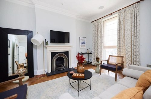 Photo 4 - The Camden Place - Breathtaking 4bdr Flat With Garden
