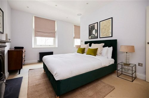 Photo 13 - The Camden Place - Breathtaking 4bdr Flat With Garden