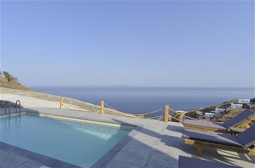 Foto 5 - Blue Breeze Villa - Private Pool 180 Seaview