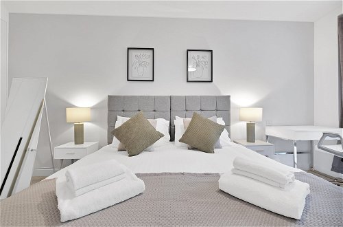 Foto 3 - Belmore 1 & 2 Bedroom Luxury Apartment