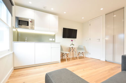 Photo 36 - Earls Court West Serviced Apartments by Concept Apartments