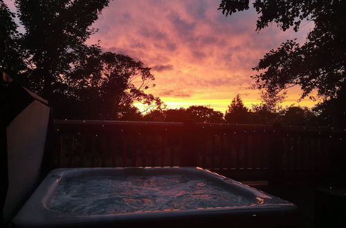 Photo 6 - Starlight Log Cabin - With Hot Tub and Lake View