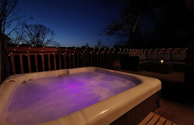 Starlight Log Cabin - With Hot Tub and Lake View - Foto 7