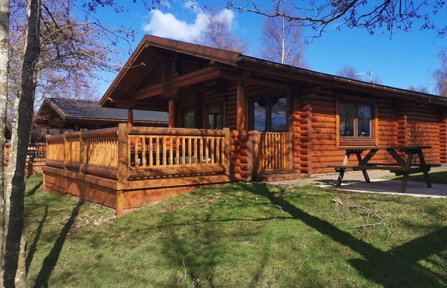 Starlight Log Cabin - With Hot Tub and Lake View - Foto 1