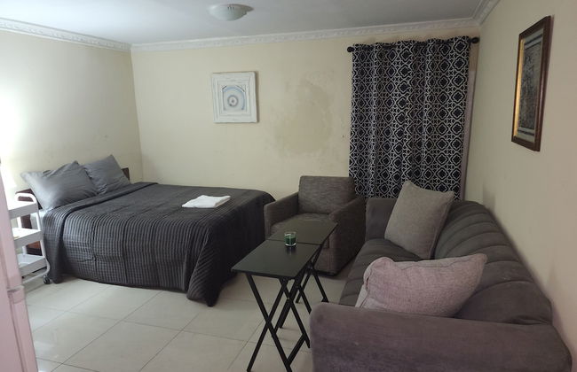Mike's Flat hotel - Photo 1