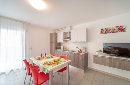 Photo 15 - Elegant Residenza Monica Two Bedroom C6 Sleeps 6