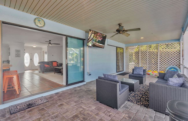 Waterfront Pool House w/ Heated Pool! - Foto 37