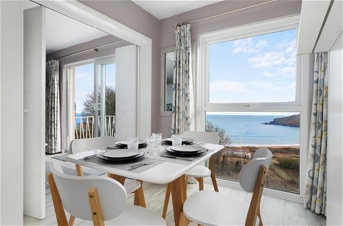Foto 17 - Freshwater Bay - Sea View Apartment