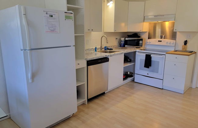 Hood River Suites Apartment Hotel - Photo 16
