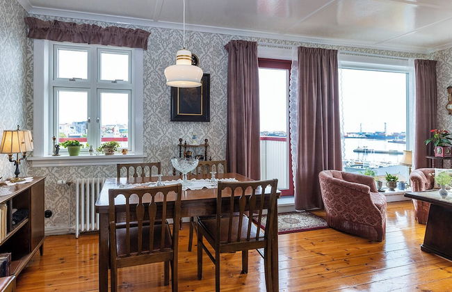 Downtown - Retro Decor - Stunning Views - Terrace - Photo 29