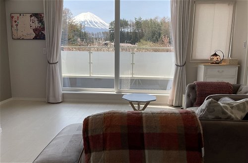 Photo 21 - Mt. Fuji koko wantyanOK sintikubessō