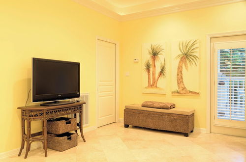 Photo 4 - Spacious Ground Floor Condo With Semi-private Pool, 1 Block to Beach