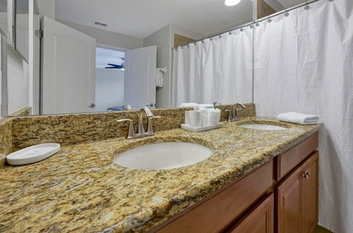 Photo 18 - Paradise Palms- 4 Bed Townhome W/splashpool-3082pp 4 Bedroom Townhouse by RedAwning