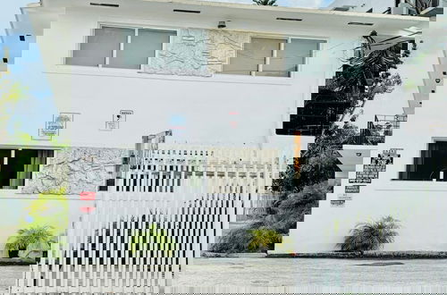 Photo 3 - Book Now and Enjoy a Top Miami Location