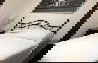 Foto 3 - Stylish House, Patio, Pool, Mountains, Stunning White Village, sea 20 Mins Away