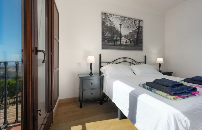 Stylish House, Patio, Pool, Mountains, Stunning White Village, sea 20 Mins Away - Foto 10