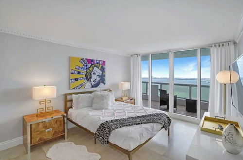 Photo 32 - Chic Bayfront Condo With Stunning View