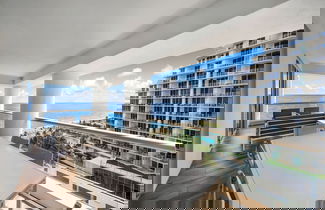 Foto 3 - Beachfront Condo With Large Balcony