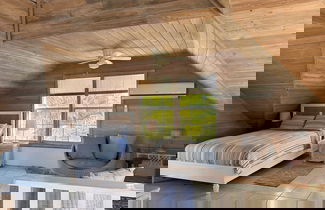 Foto 1 - Seaside Serenity: Private Retreat With Ocean Views